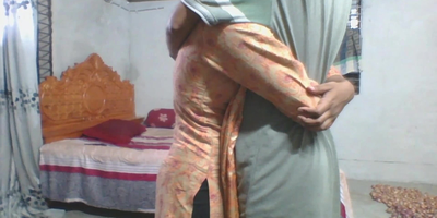Naughty Indian girlfriend gets a hard fuck in her niche close to her schoolmate